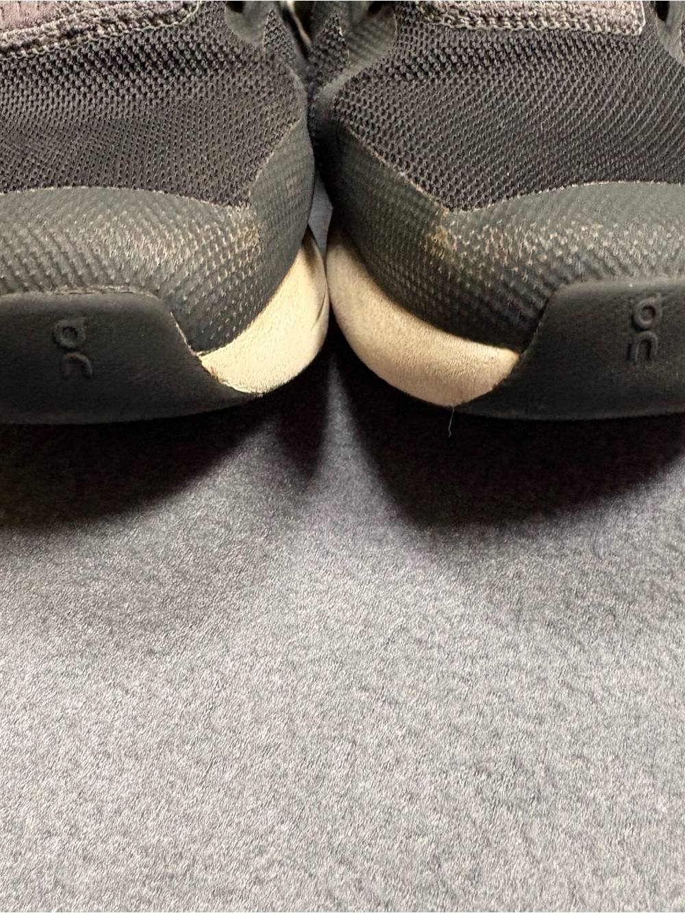 On Cloud Sky youth black running Shoes size 6.5 - Picture 7 of 15